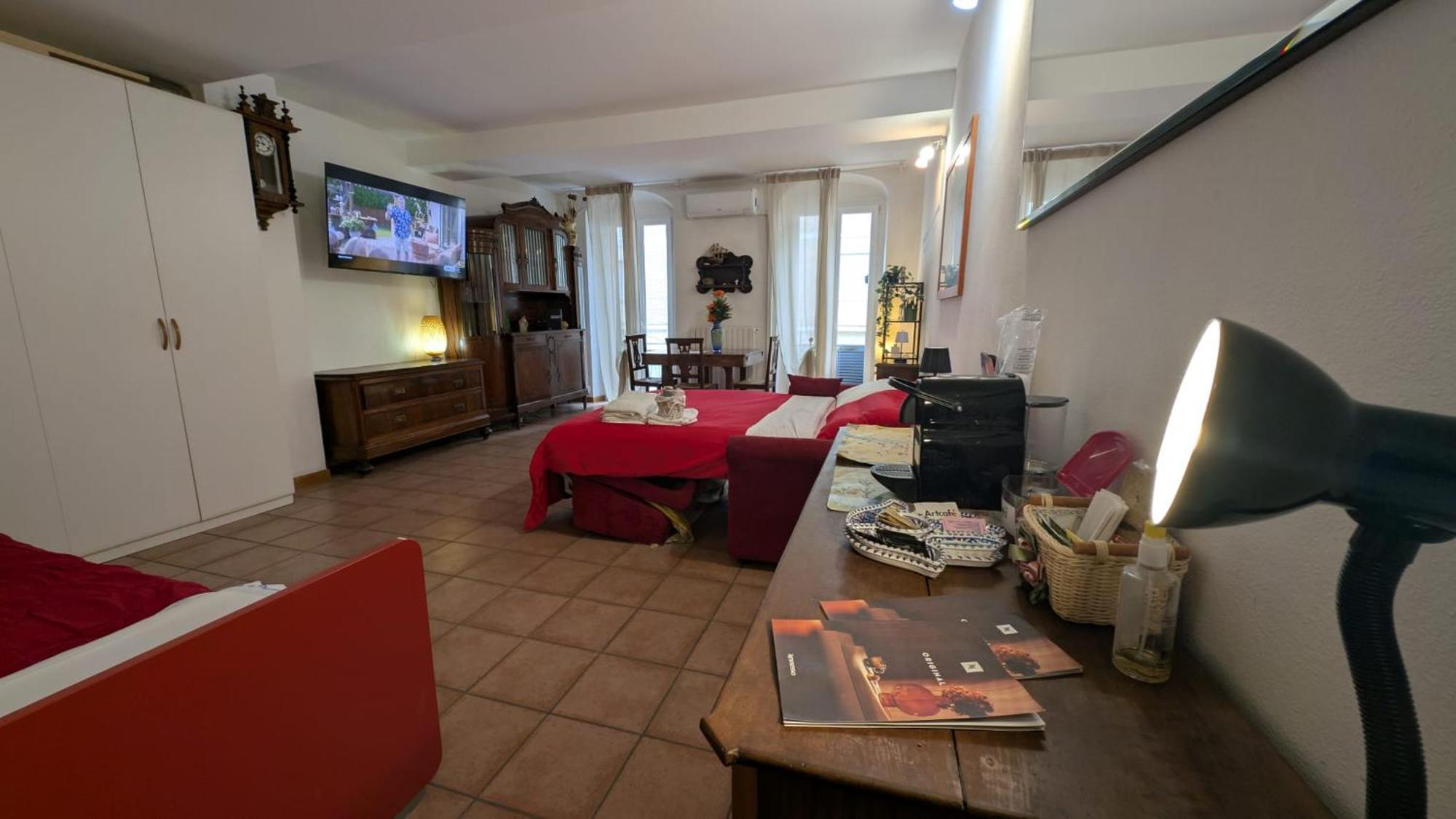 Timeless Home Deluxe Smart Cinema Suite With Netflix & Disney Parma Eksteriør bilde