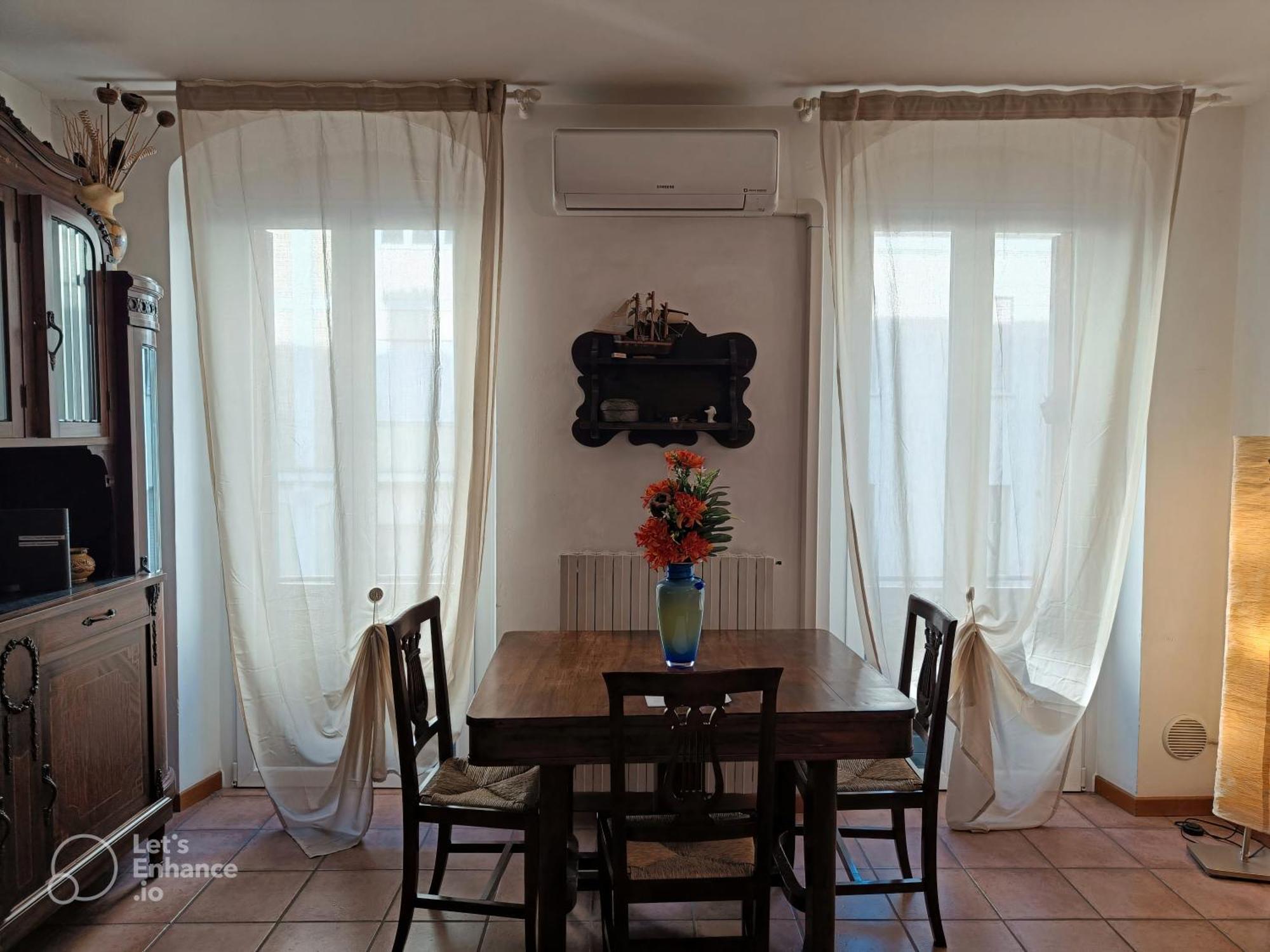 Timeless Home Deluxe Smart Cinema Suite With Netflix & Disney Parma Eksteriør bilde